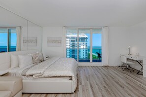 1 bedroom, desk, iron/ironing board, free WiFi - Luxury Oceanfront resort/condo/1 Hotel / Roney Palace (Miami Beach)