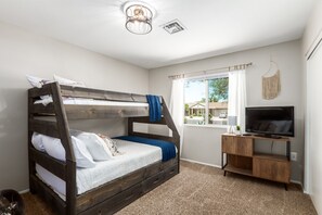 3 bedrooms, iron/ironing board, travel crib, free WiFi
