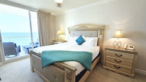 2 bedrooms, desk, iron/ironing board, free WiFi - Avalon 1707 King/Queen- Direct Gulf View - Wifi (Gulf Shores)