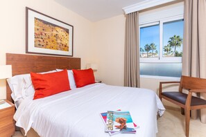 2 bedrooms, in-room safe, iron/ironing board, free WiFi