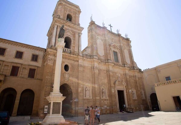 Imagen sin descripción, 1 de 30, botón