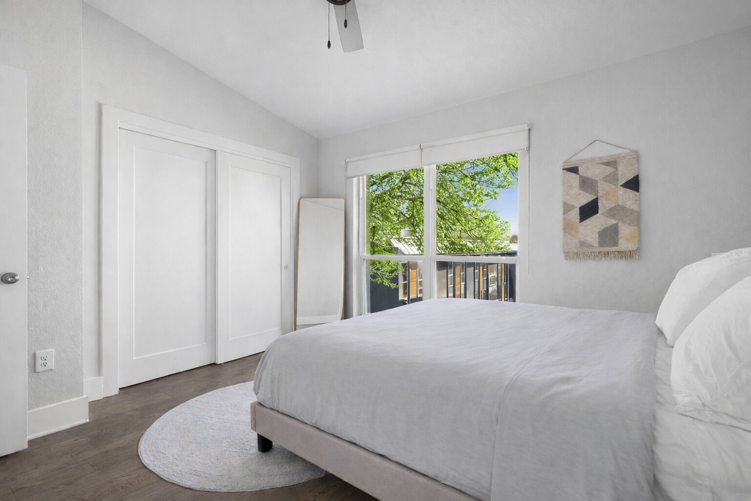 2 bedrooms, desk, iron/ironing board, free WiFi