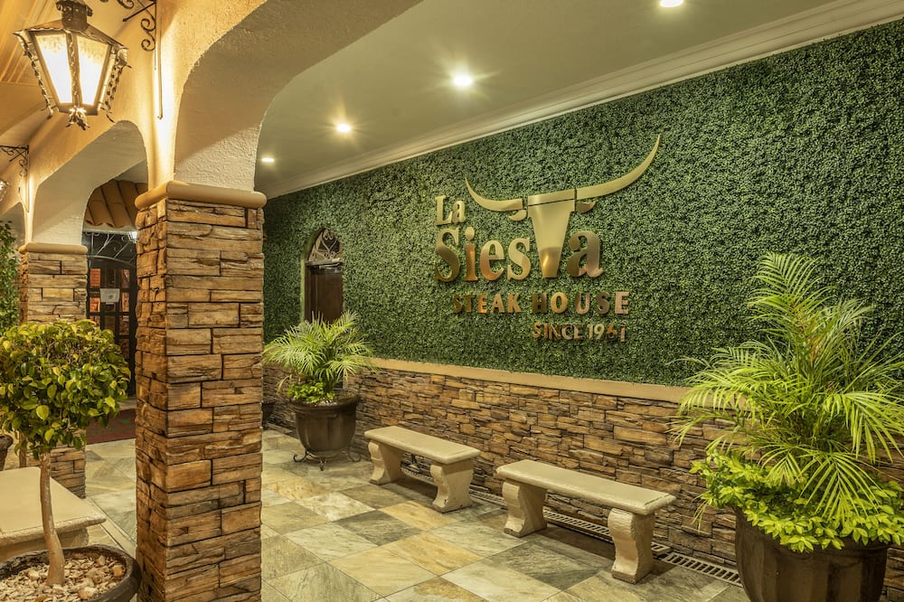 La Siesta Hotel