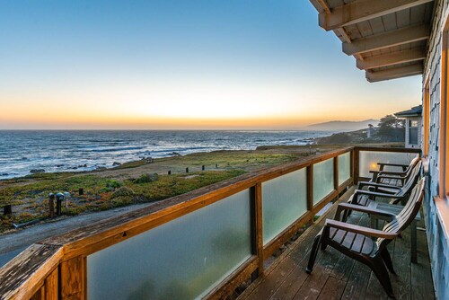 Restored Home With Unobstructed Ocean View, Steps to The Sea