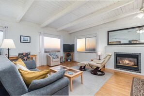 Televisión, chimenea y impresora