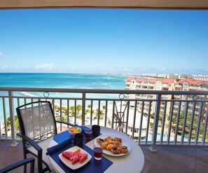 تناول الطعام بالخارج