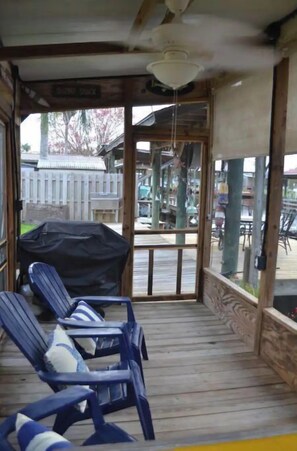 Terrace/patio -  Canal  access to the St. Johns River. Private boat dock. Parking for  trailer (Welaka)