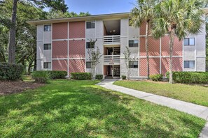 Exterior - Walk to Beach: Family Hilton Head Island Condo (Hilton Head Island)