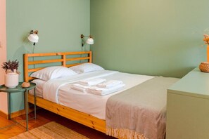 1 室のベッドルーム、アイロン / アイロン台、WiFi (無料)、ベッドシーツ