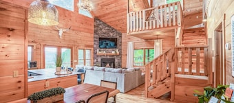 Cozy & kid friendly cabin w/ million $ views, hot tub, game room, and fire pit!!