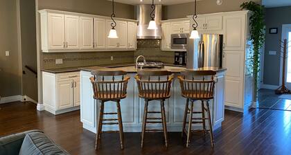Fam-Friendly Sandy Beach Vac Home along Lake Huron