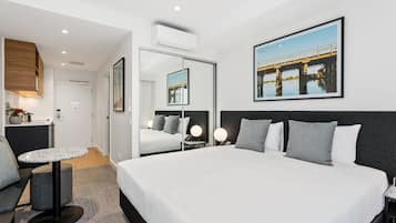 2 bedrooms, premium bedding, Select Comfort beds, in-room safe