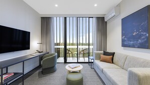 Three Bedroom Apartment | Premium bedding, Select Comfort beds, in-room safe, desk - Quest Watergardens (Taylors Lakes)