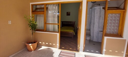 Cómoda habitación con baño privado