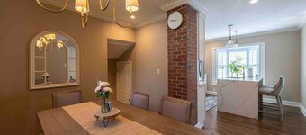 LVR - Orange Door Oasis-Village of Lewiston Home