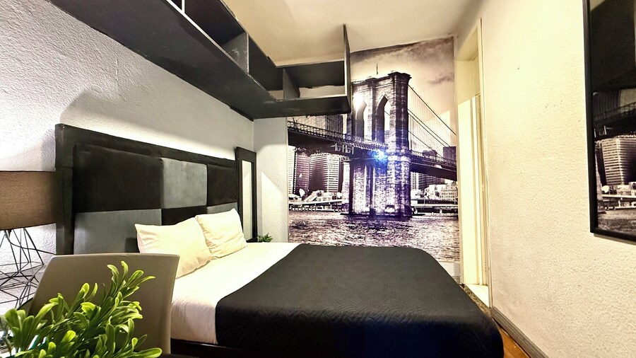 RMS Hostal - Condesa