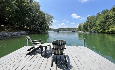 New rental!!! Luxury living on Tim’s Ford Lake 