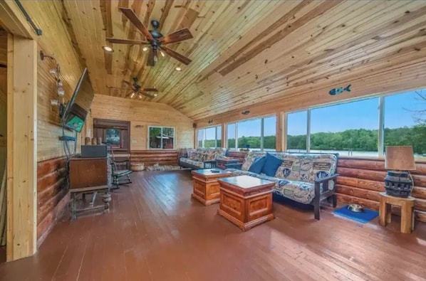 Smart TV, fireplace, DVD player, video library