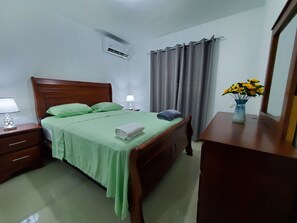 3 bedrooms, iron/ironing board, WiFi