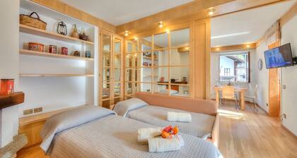 Monterosa Cozy Apartment 200m From Ski, Macugnaga, Italy