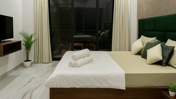 4 Schlafzimmer, BĂŒgeleisen/BĂŒgelbrett, kostenloses WLAN, BettwĂ€sche