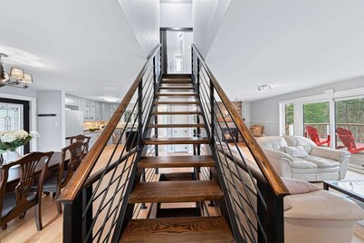 Ultimate Lakeview Cottage Retreat: Hot Tub, Paddle & Play