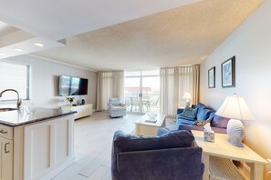 TV, lettore DVD, libri