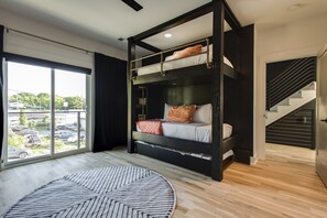 3 bedrooms, free WiFi, bed sheets