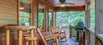 Stunning Mountain Retreat with Fireplace, Gazebo, Enclosed Game Room & Ping-Pong