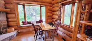Interior - Beautiful Chalet on the Lake! (Carleton Place)