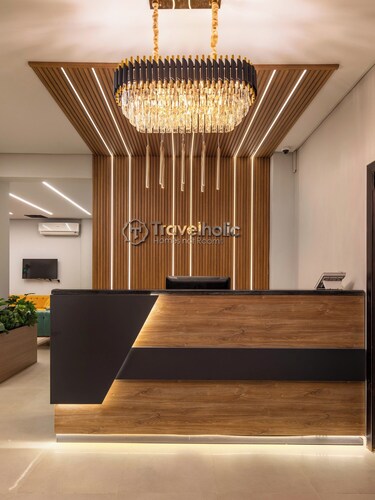 Travelholic Residence Golden Gates