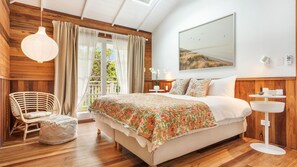 4 bedrooms, iron/ironing board, WiFi