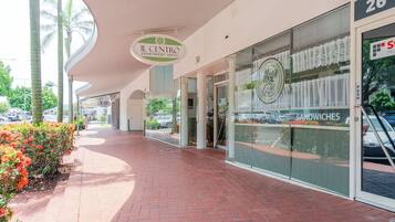 Majoituspaikan sisäänkäynti