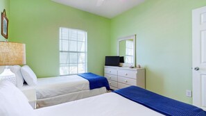 Room - Sunkissed by Gold Star Vacation Rentals (Orange Beach)