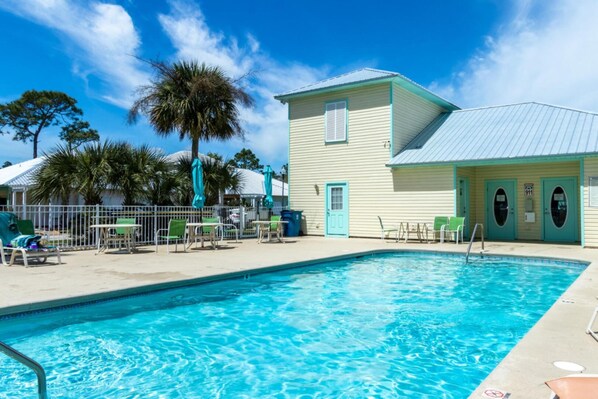 House, 3 Bedrooms | Pool