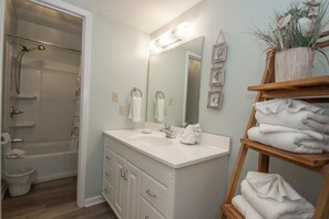 Condo, 3 Bedrooms | Bathroom