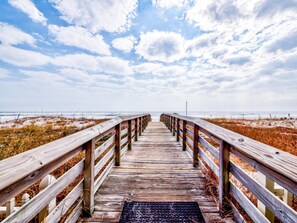 Beach - Royal Palms 208 by Gold Star Vacation Rentals (Gulf Shores)