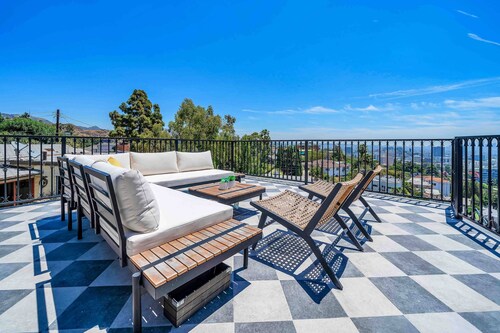Voted Guest Favorite! Get Wow'd! Stellar Views Hollywood Hills