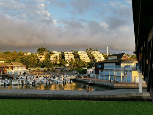 Superbe vue Mer, Piscine Pour cet Appartement au Coeur de ST Gilles