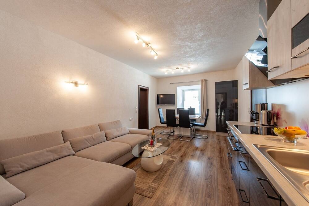 Ferienwohnung\/app. für 6 Gäste mit 80m² in Bichlbach