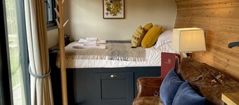 Robin’s Nest - ( Top Cabin )  - sleeps 2 guests