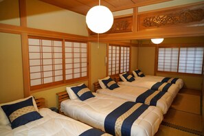 Comfort House | 3 bedrooms, desk, laptop workspace, free WiFi - Living CUBE BEPPU (Beppu)