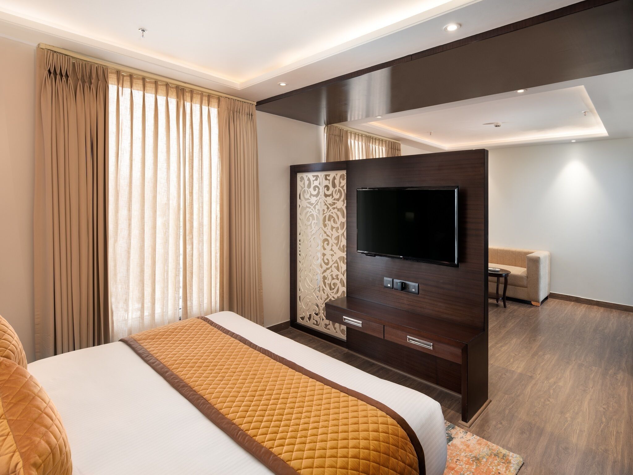 Family Room | Premium bedding, in-room safe, laptop workspace, iron/ironing board