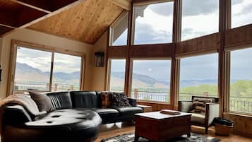 Smart TV, fireplace, table football, books