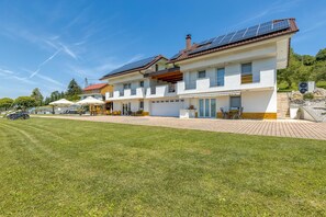 Exterior - Pool & Whirlpool Art Villas (Trebnje)