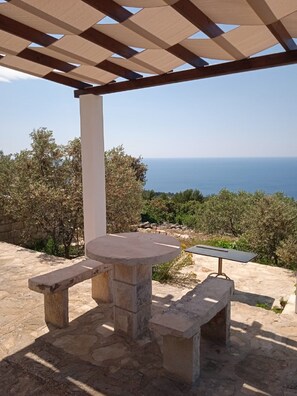 Nhà (One Bedroom Holiday Home with Swimmin) | Ngoại thất