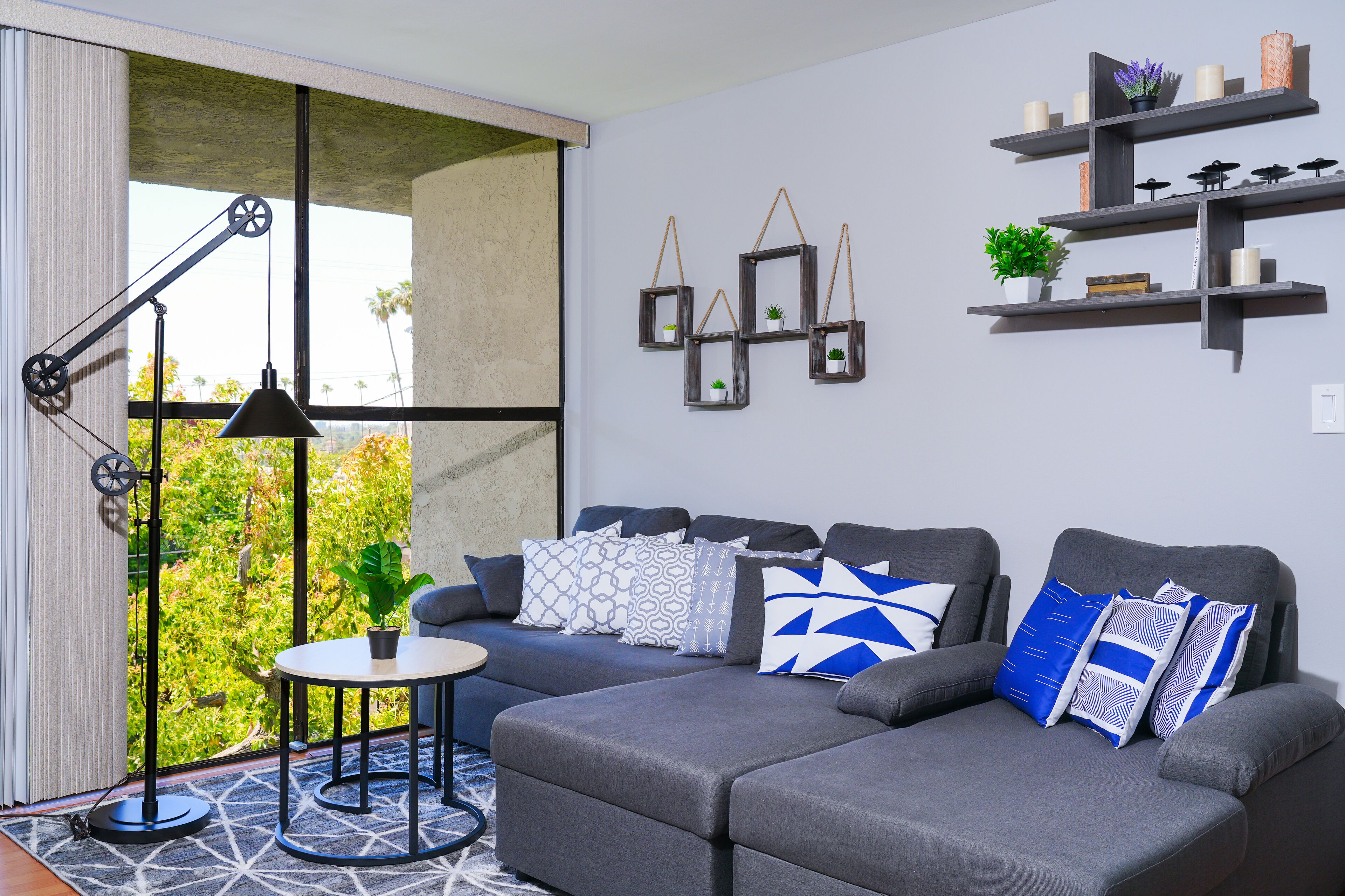Modern Condo in the Beating Heart of Glendale
