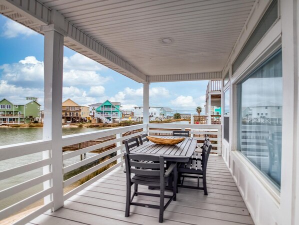 House, 3 Bedrooms | Balcony