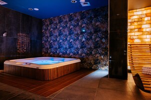 室内 SPA 浴缸
