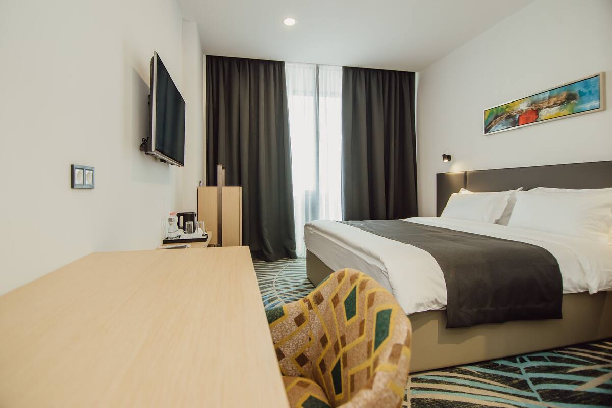 In-room safe, desk, free WiFi, bed sheets
